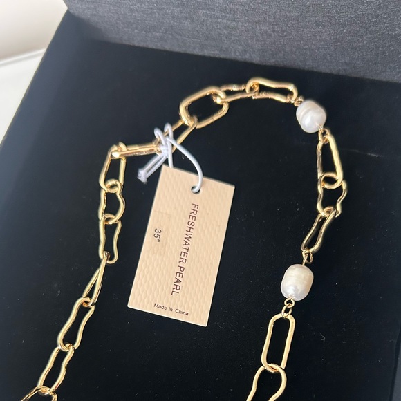 Viral Camila Coelho Coastal Gold Paperclip Chain Necklace with freshwater Pearls - Picture 3 of 4